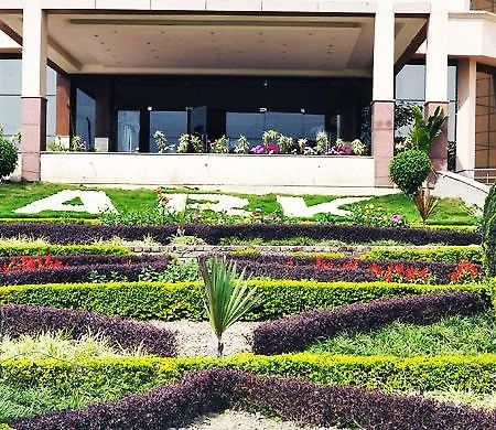 Hotel Ark Continental Rudrapur Dış mekan fotoğraf