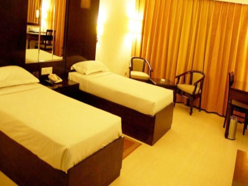 Hotel Ark Continental Rudrapur Dış mekan fotoğraf